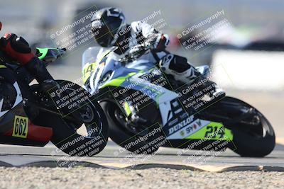 media/Oct-05-2025-CVMA (Sun) [[beeef4f201]]/Race 5-Amateur Supersport Open (Holeshot)/